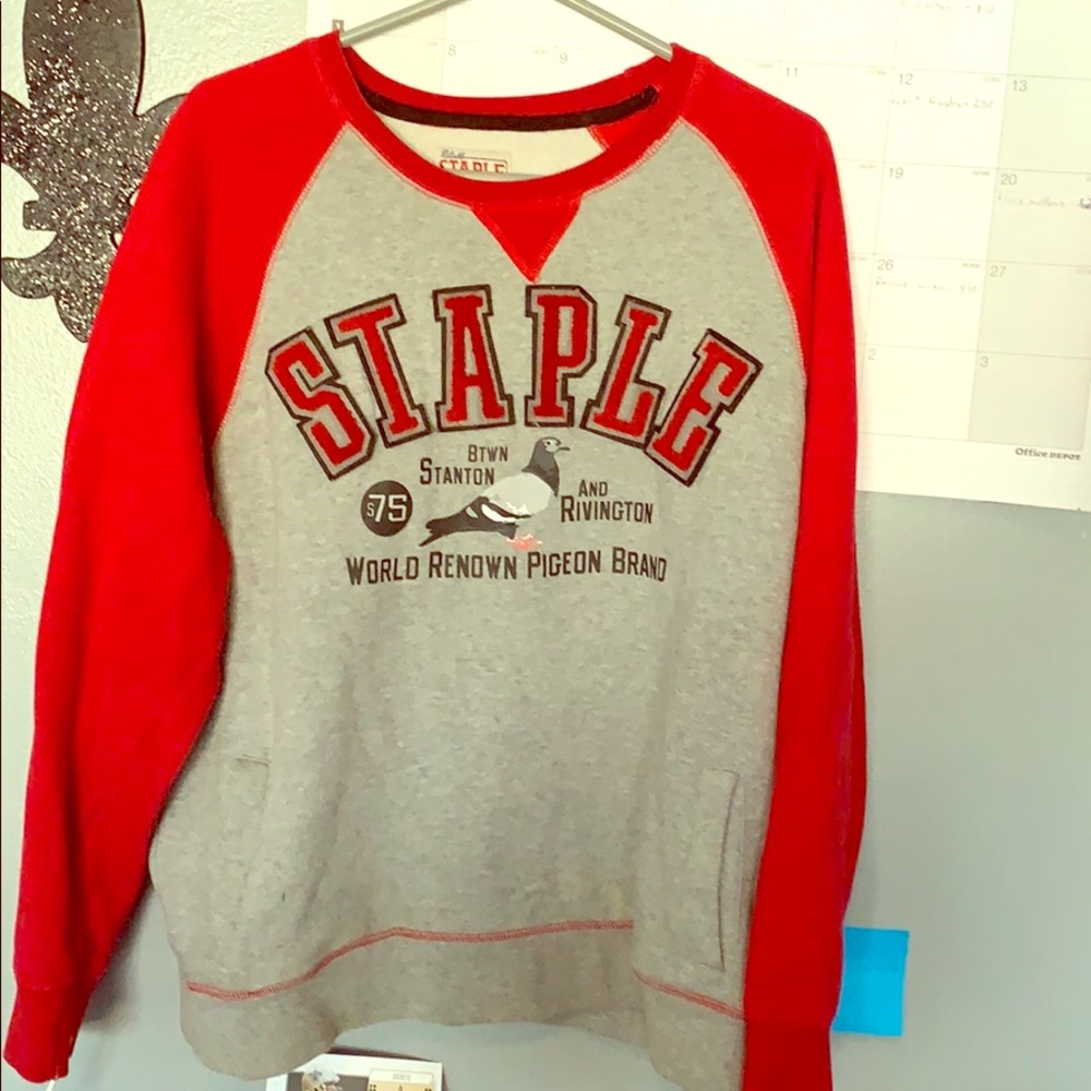 Men’s staple crewneck sweater size large